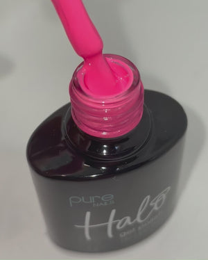 
            
                Videó betöltése és lejátszása a Galériamegjelenítőben, Product video of Pure Nails&amp;#39; Halo gel polish in shade &amp;#39;Neon Pink&amp;#39; 
            
        